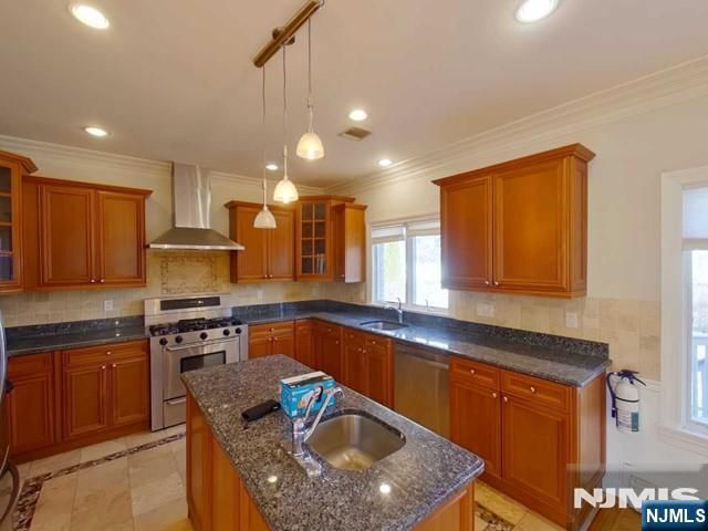 131 Elm Street, Tenafly, NJ 07670