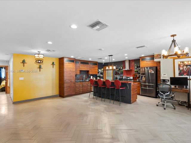 8840 SW 50th Ter, Miami, FL 33165