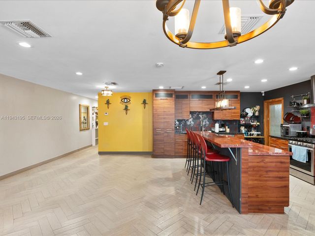 8840 SW 50th Ter, Miami, FL 33165