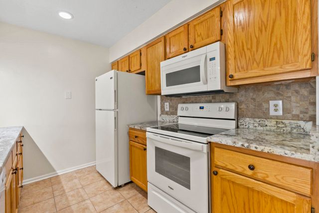 900 Courtyard Dr Apt K8, Myrtle Beach, SC 29577