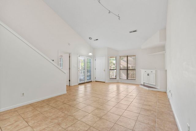 900 Courtyard Dr Apt K8, Myrtle Beach, SC 29577