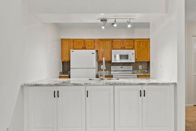 900 Courtyard Dr Apt K8, Myrtle Beach, SC 29577