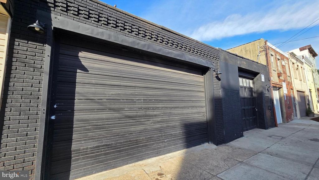 2607 FRANKFORD AVE, Philadelphia, PA 19125