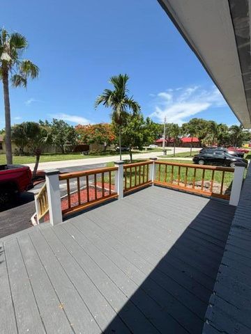 3040 TROPICAL Trail, Lake Worth, FL 33462