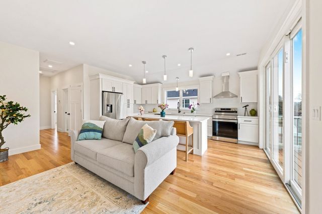 2 Old County Rd 9, Salisbury, MA 01952