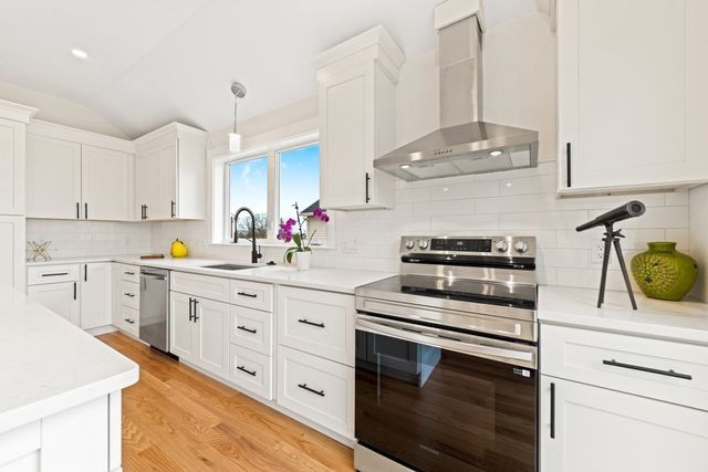 2 Old County Rd 9, Salisbury, MA 01952
