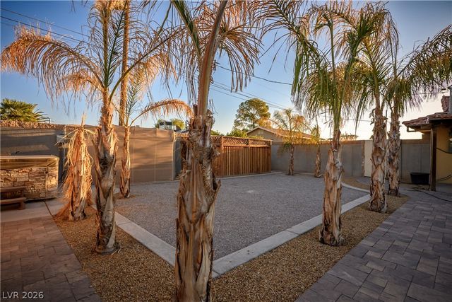 7435 Rogers Street, Las Vegas, NV 89139