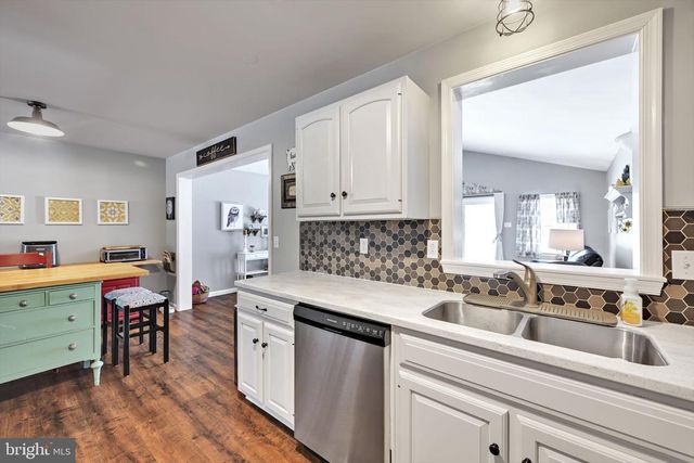 14 N BUTTERFLY DR, Myerstown, PA 17067