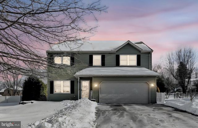 14 N BUTTERFLY DR, Myerstown, PA 17067