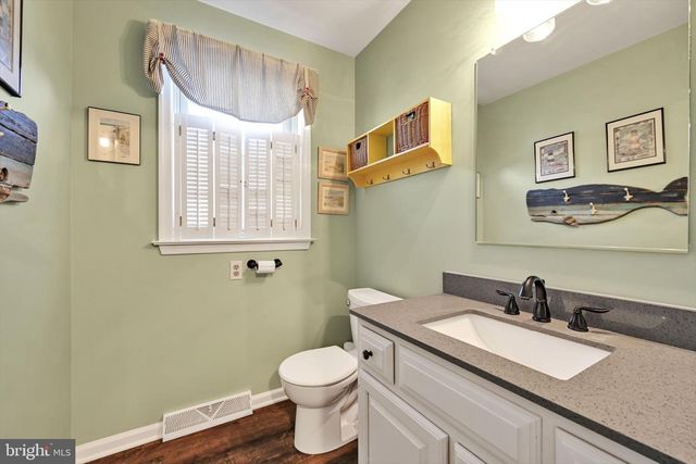 14 N BUTTERFLY DR, Myerstown, PA 17067