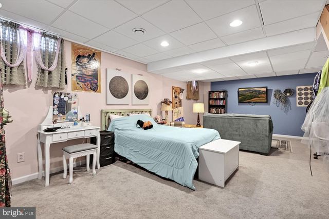 14 N BUTTERFLY DR, Myerstown, PA 17067