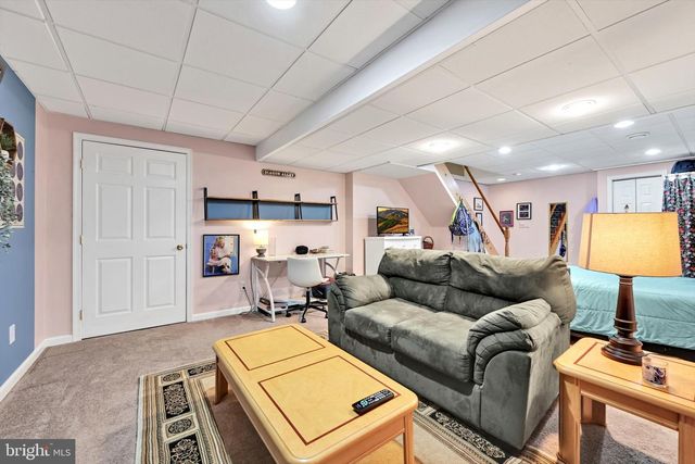 14 N BUTTERFLY DR, Myerstown, PA 17067