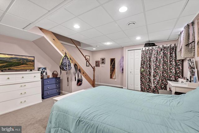 14 N BUTTERFLY DR, Myerstown, PA 17067