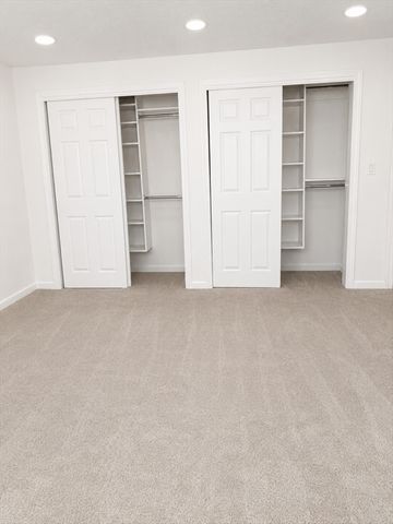 39 Randolph Dr 39, Tewksbury, MA 01876