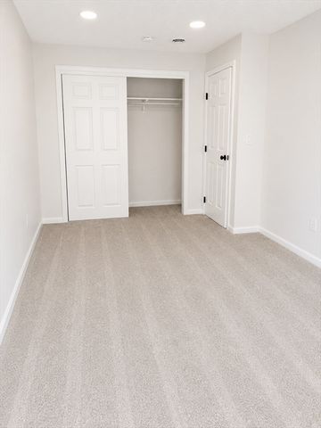 39 Randolph Dr 39, Tewksbury, MA 01876