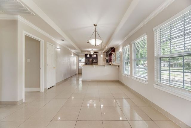 121 Dallas Drive, Euless, TX 76039