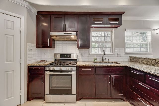 121 Dallas Drive, Euless, TX 76039