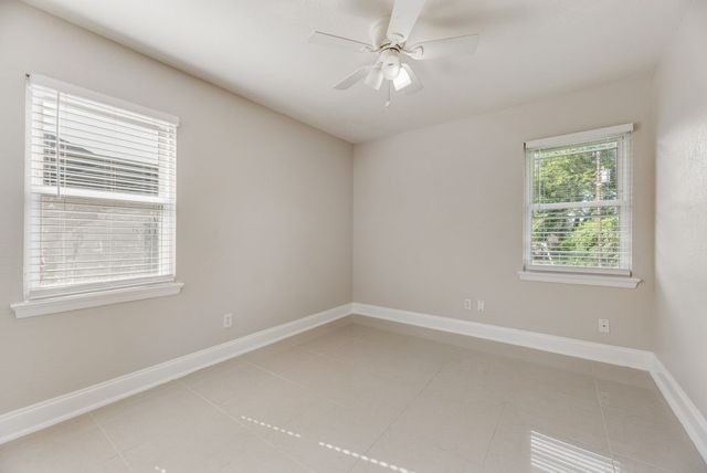 121 Dallas Drive, Euless, TX 76039