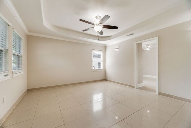121 Dallas Drive, Euless, TX 76039
