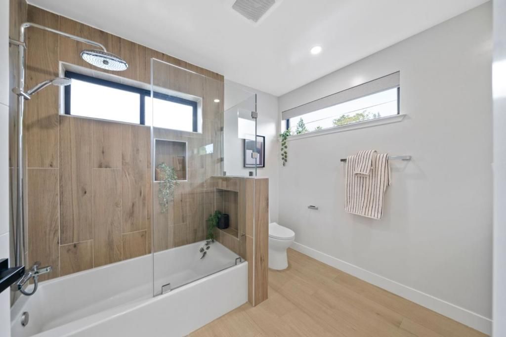 Image 24 of property listing at 754 Cordilleras Avenue, San Carlos, CA 94070