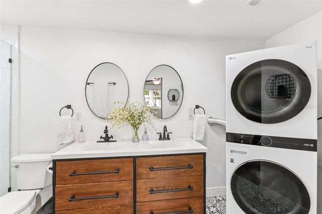 6950 GRANDE VISTA WAY S, St Petersburg, FL 33707