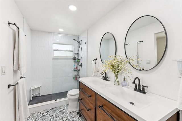 6950 GRANDE VISTA WAY S, St Petersburg, FL 33707