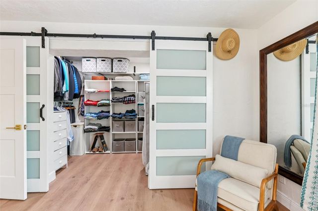 6950 GRANDE VISTA WAY S, St Petersburg, FL 33707