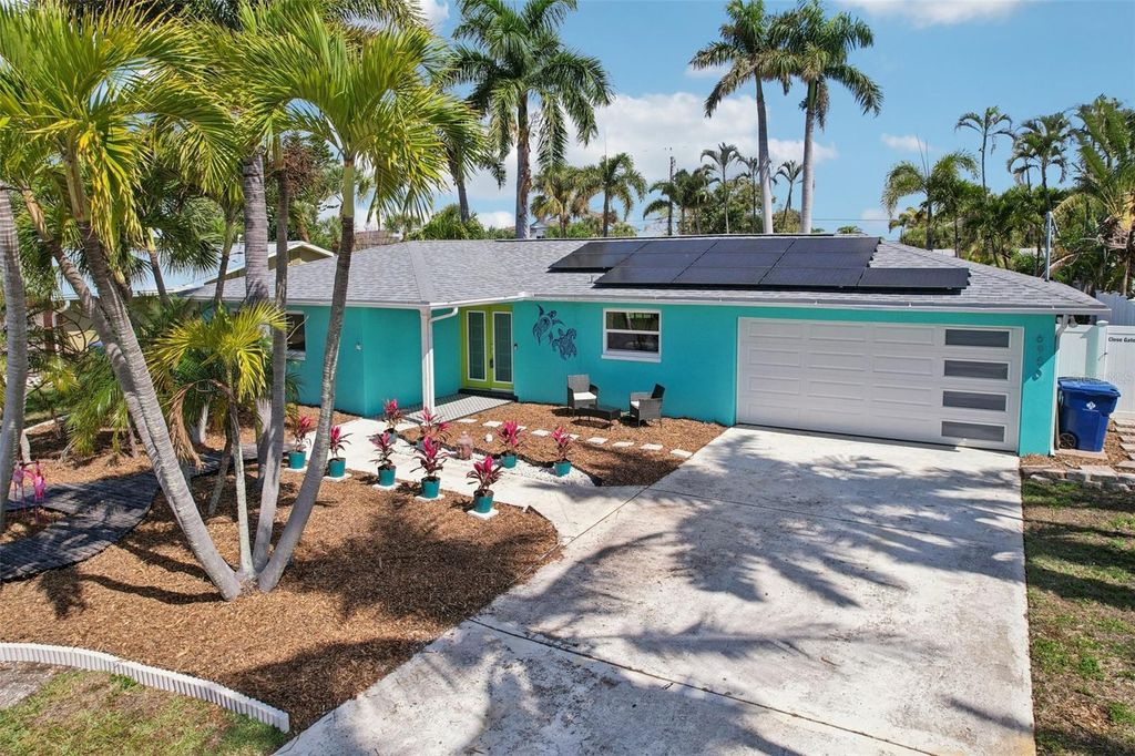 6950 GRANDE VISTA WAY S, St Petersburg, FL 33707