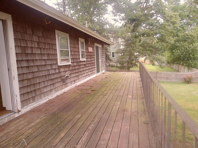 82 Gooseberry Lane, Marstons Mills, MA 02648