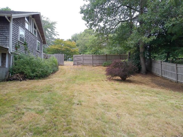 82 Gooseberry Lane, Marstons Mills, MA 02648