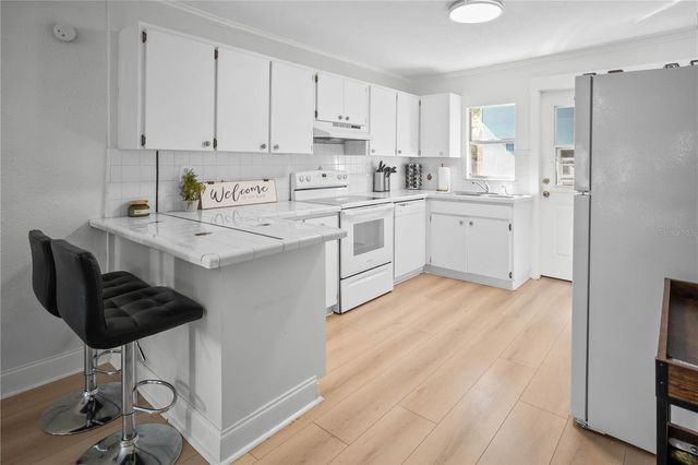 6502 N BRANCH AVENUE, Tampa, FL 33604