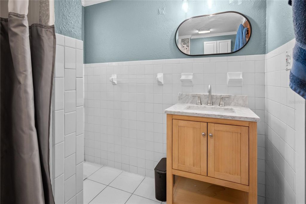 Image 12 of property listing at 6502 N BRANCH AVENUE, Tampa, FL 33604