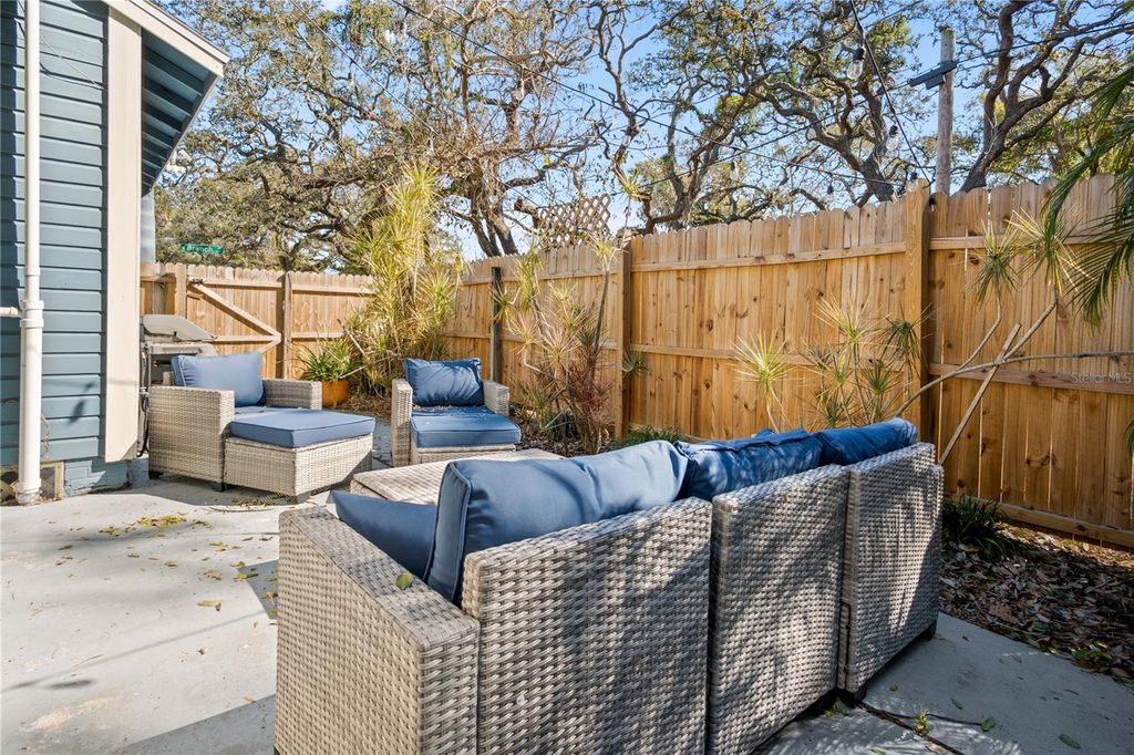 Image 18 of property listing at 6502 N BRANCH AVENUE, Tampa, FL 33604