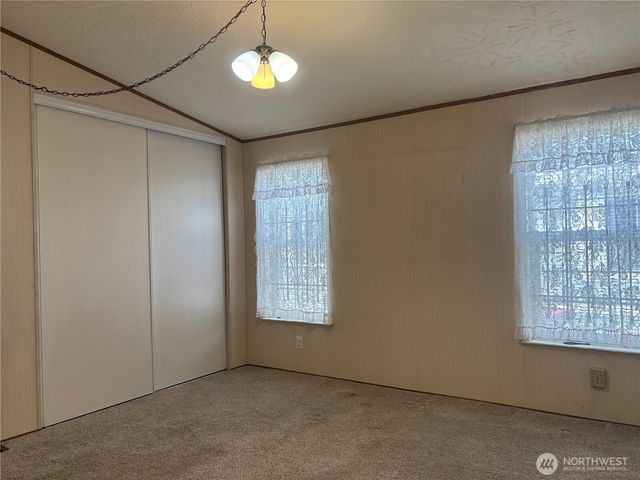 7519 18th Avenue Ct E, Tacoma, WA 98404
