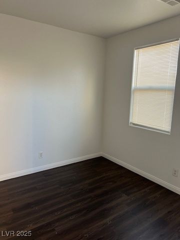 1766 Molly Meadows Street, Las Vegas, NV 89115