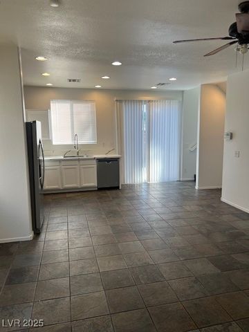 1766 Molly Meadows Street, Las Vegas, NV 89115