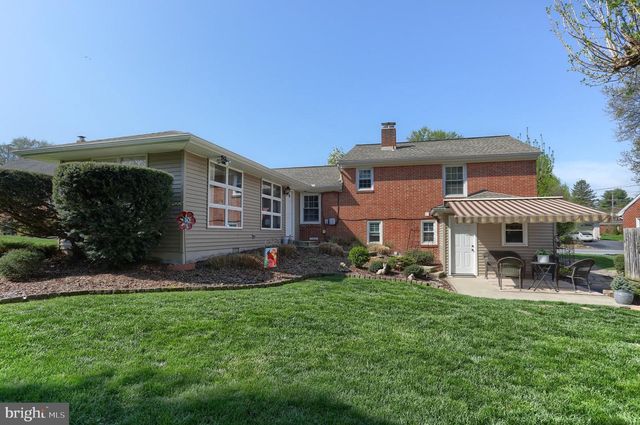 904 S 2ND AVE, Lebanon, PA 17042