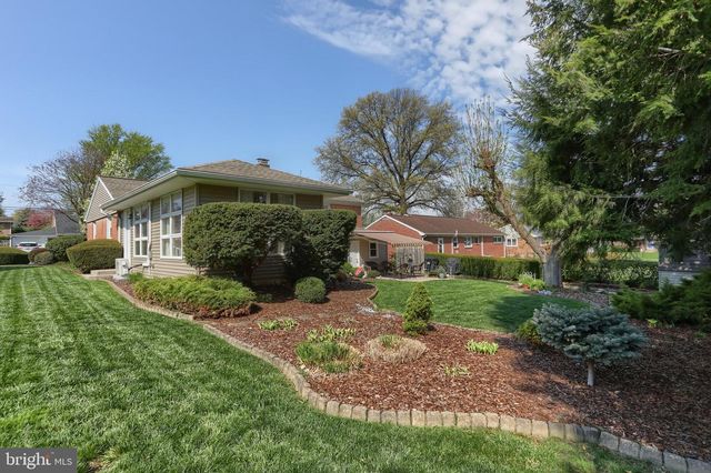 904 S 2ND AVE, Lebanon, PA 17042
