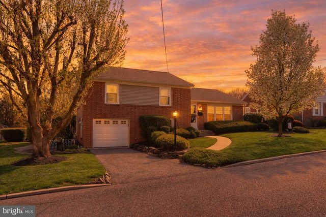 904 S 2ND AVE, Lebanon, PA 17042