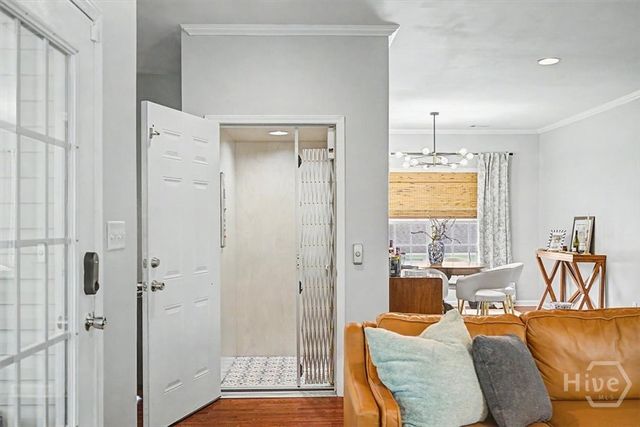 2 Brewster Street, Savannah, GA 31419