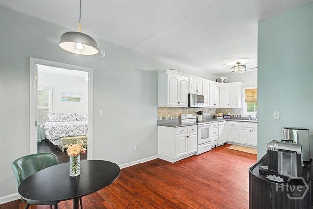 2 Brewster Street, Savannah, GA 31419