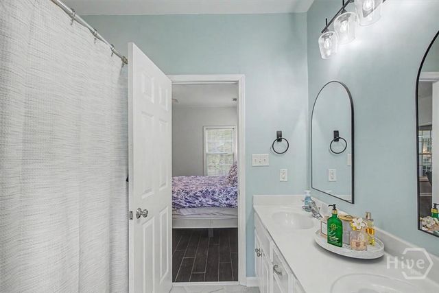 2 Brewster Street, Savannah, GA 31419