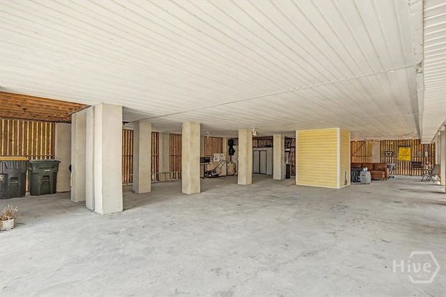 2 Brewster Street, Savannah, GA 31419