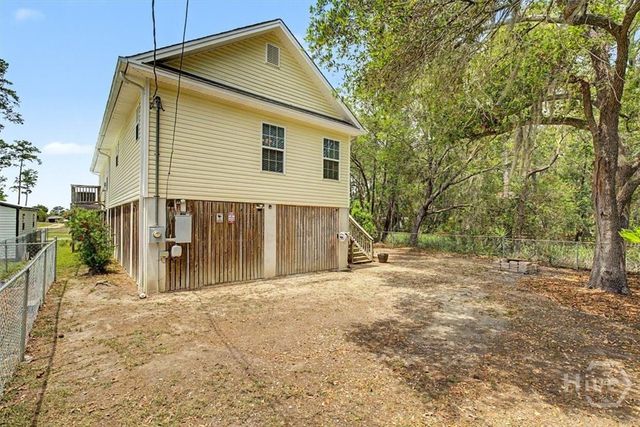 2 Brewster Street, Savannah, GA 31419