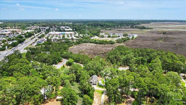 2 Brewster Street, Savannah, GA 31419