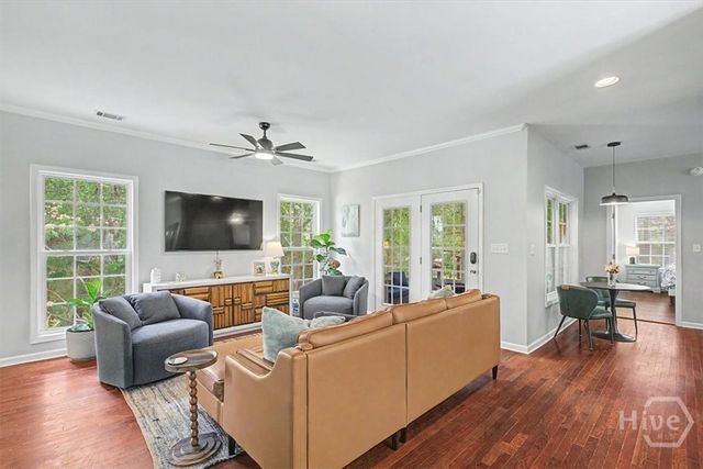 2 Brewster Street, Savannah, GA 31419