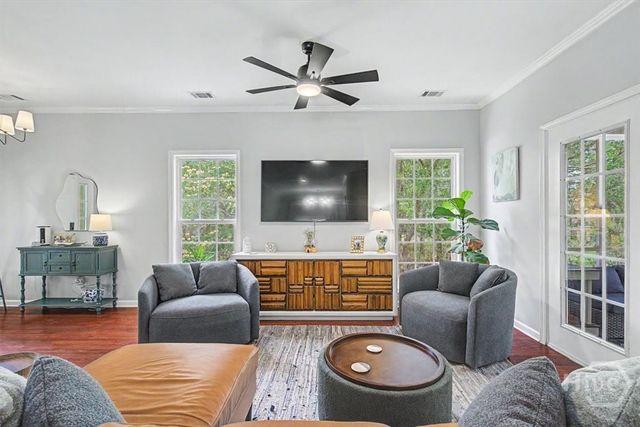 2 Brewster Street, Savannah, GA 31419