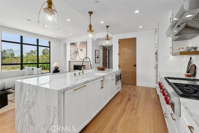 4261 Uptown Newport 1, Newport Beach, CA 92660