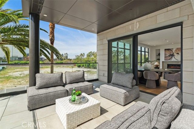 4261 Uptown Newport 1, Newport Beach, CA 92660