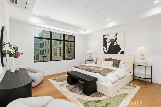 4261 Uptown Newport 1, Newport Beach, CA 92660